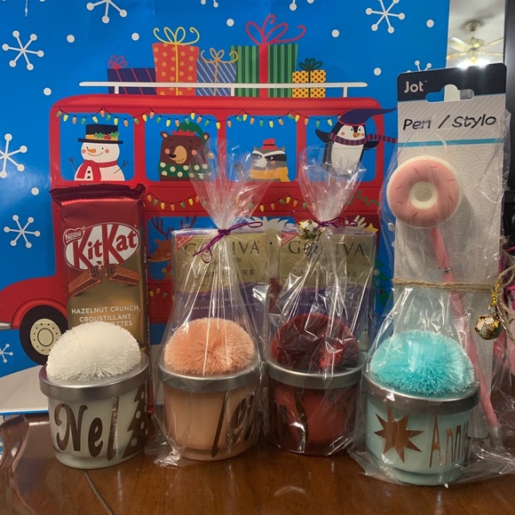 Custom gift sets - Picture 12 of 16